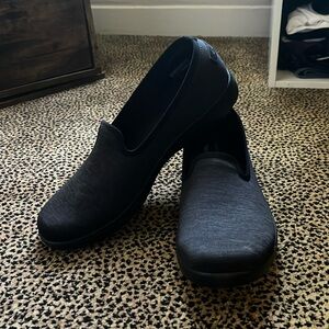 Sketchers On-the-Go shoes